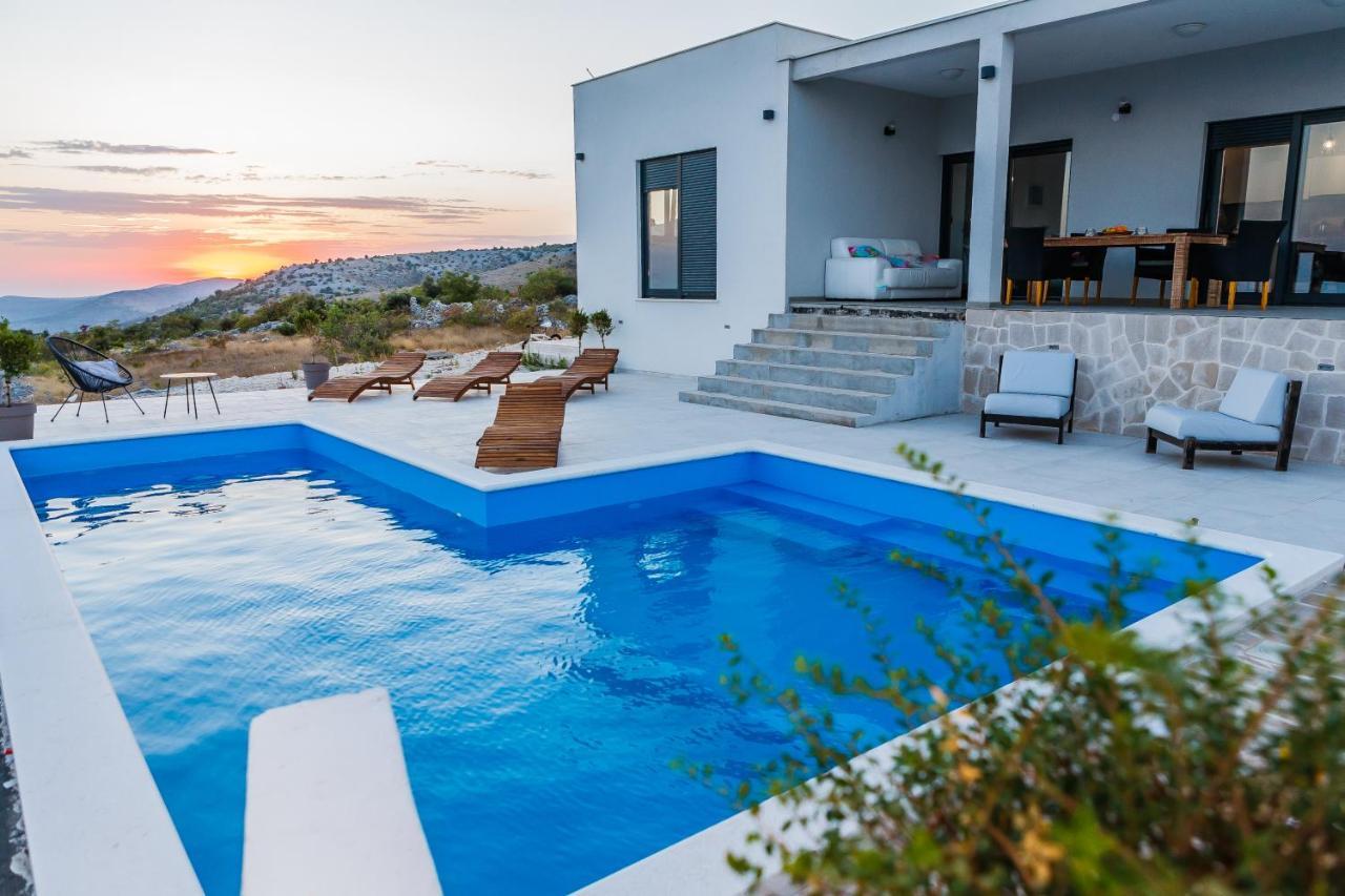 Villa Zlatno Sunce In The Hills Near Trogir Vrsine Dış mekan fotoğraf