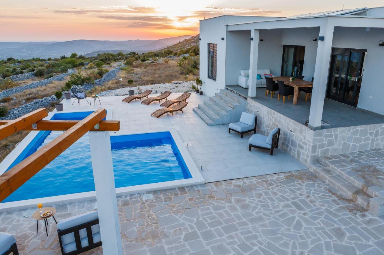 Villa Zlatno Sunce In The Hills Near Trogir Vrsine Dış mekan fotoğraf