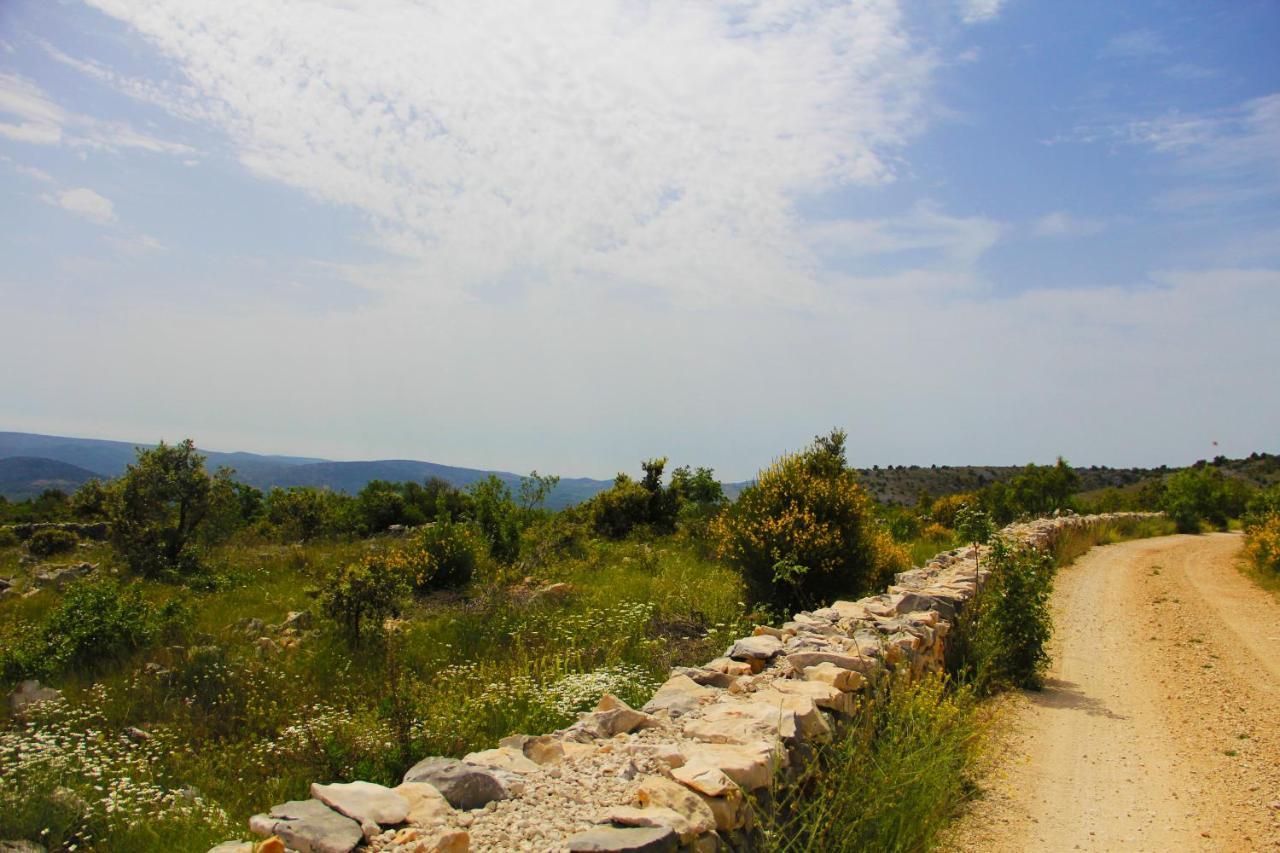 Villa Zlatno Sunce In The Hills Near Trogir Vrsine Dış mekan fotoğraf