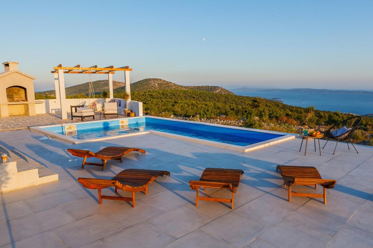 Villa Zlatno Sunce In The Hills Near Trogir Vrsine Dış mekan fotoğraf